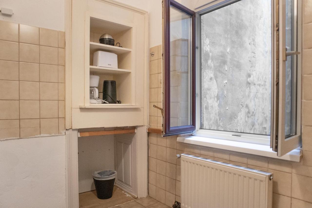 וינה Roomy 2Br Apt. Near Akh -Perfect For Longstays מראה חיצוני תמונה