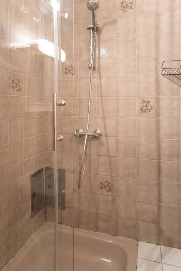 וינה Roomy 2Br Apt. Near Akh -Perfect For Longstays מראה חיצוני תמונה